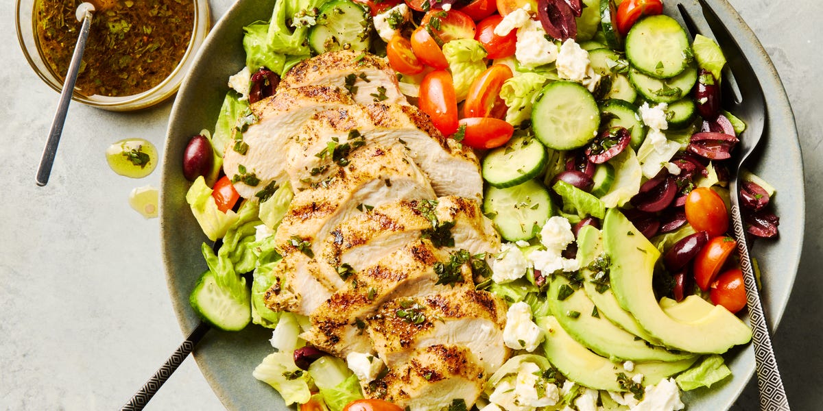 Quick Grilled Chicken Salads: Fresh Meals in 30 Minutes